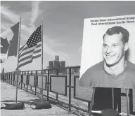  ?? DAVE CHIDLEY / THE CANADIAN PRESS FILES ?? A photo of hockey great Gordie Howe was unveiled in 2015 when it was revealed a new Windsor-detroit bridge would bear his name.