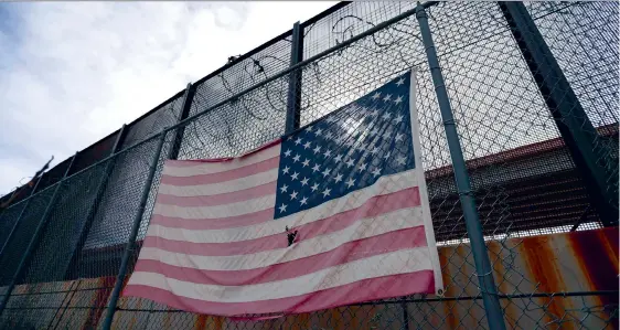  ?? (SIPA) ?? A border barrier in El Paso, Texas, January 2019.