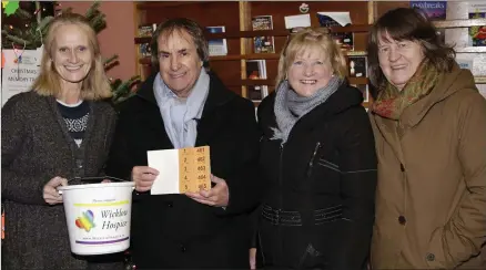  ??  ?? Sinead Tarmey from Wicklow Hospice, Chris de Burgh, Rita O’Brien and Renee O’Doherty.