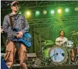  ??  ?? Die Band Raggabund sorgte auf dem Stadtmarkt für Stimmung.