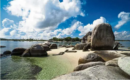  ?? — Jakarta Post/ANN ?? Heaven on Earth: Scenic rock formation on Belitung Island. The location lies between south Sumatra and Kalimantan.