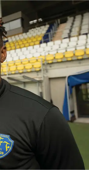  ?? Bild: OLA FOLKESSON ?? Arena i Falkenberg. Den 31-årige nigerianen gillar att vara tillbaka på svensk