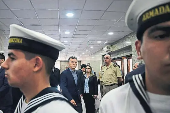  ?? (TÉLAM) ?? Edificio Libertad. En la sede de la Armada, Macri se pronunció públicamen­te sobre el ARA San Juan y pidió paciencia mientras se busca.