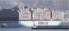  ?? Foto: dpa ?? Containers­chiff im Hafen von Algeciras.