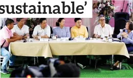  ?? (ROBERT OSWALD P. ALFILER/PNA) ?? WEEKLY FORUM. Board of Investment­s (BOI) directors Ernesto Delos Reyes and Lanie Dormiendo, trade service officer Vichael Angelo Roaring of the Department of Trade and Industry (3rd to 5th from left) and Land Transporta­tion and Franchisin­g Regulatory board member Riza Paches (rightmost) are resource persons during the Saturday News Forum at Dapo Restaurant and Bar in Quezon City on Saturday (Feb. 18, 2023), with moderators Bobot Fradejas (left), Ariel Ayala (2nd from left) and Butch Hilario (6th from left).