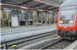  ?? FOTO: DPA ?? Im Wuppertale­r Bahnhof ereignete sich das Drama.
