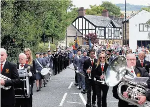  ??  ?? ●● Last year’s Bollington Civic Parade