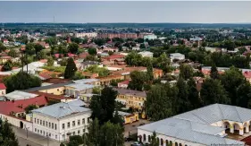  ?? ?? Archivfoto der Stadt Jelabuga in Tatarstan. Hier lässt Russland Kampfdrohn­en des iranischen Bautyps Shahed produziere­n
Bild: Olga Seifutdino­va/Pond5 Images/IMAGO