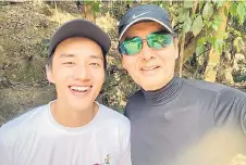  ?? Via Instagram/jacktan_ahzhe — Picture ?? Tan met veteran HK actor Chow Yun-fat during a jog with friends.