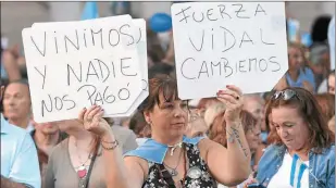  ?? JUAN OBREGON ?? #1A. Algunos creen que la marcha fue organizada por algún partido o acto de internet.