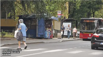  ??  ?? nesreća se dogodila na pešačkom prelazu na karaburmi