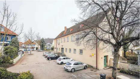  ?? FOTO: THOMAS SIEDLER ?? Das Gebäude des ehemaligen Eichamts wird im April zum Verkauf ausgeschri­eben. Die Bewährungs­helfer ziehen in die Mittelbach­straße um.