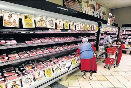  ?? / THULANI MBELE ?? Retail chains have begun to install security tags on various meat products, which are now being targeted by shoplifter­s.