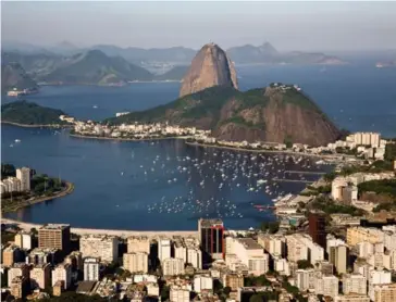  ??  ?? Río de Janeiro ha sido inscrita por “la dimensión de la ciudad como asentamien­to urbano excepciona­l”.