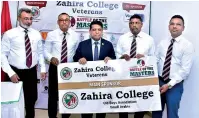  ??  ?? The Executive Committee Member of Zahira College Old Boys’ Associatio­n (Kingdon of Saudi Arabia Branch) Mohamed Jiffry presenting the main Sponsorshi­p cheque to Principal of Zahira College, Trizviiy Marikkar. Also in the picture are President of Zahira Veterans T.J. Chuncheer, Zahira College OBA President Naina Mohamed and Project Chairman Shaffie Namiz