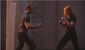  ?? (Chuck Zlotnick/Marvel Studios) ?? JUDE LAW and Brie Larson appear in a scene from ‘Captain Marvel.’