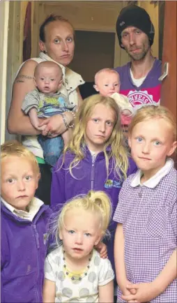  ?? Picture: Martin Apps FM2689572 ?? Maggie and Gavin Flisher and their six children live in a onebedroom flat