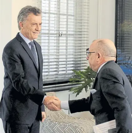  ?? MAXI FAILLA ?? Saludo. El presidente Mauricio Macri y el canciller Jorge Faurie en la residencia de Olivos.