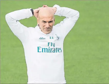  ?? FOTO: EFE ?? Zidane cree que tiene plantilla suficiente para afrontar una exigente temporada Los merengues sueñan con un histórico ‘sextete’