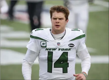  ?? STEW MILNE — ASSOCIATED PRESS ?? Sam Darnold warms up before what was to be his final game as a New York Jet on Sunday, Jan. 3, against the New England Patriots in Foxborough, Mass. Jets lost 28-14.