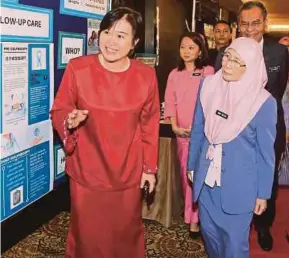  ?? [FOTO MOHD YUSNI ARIFFIN /BH] ?? Wan Azizah selepas pelancaran ROSE di Kuala Lumpur, semalam.