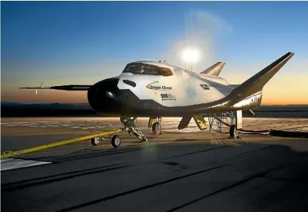  ?? PHOTO: NASA ?? The Dream Chaser has had its first flight, after being dropped from 12,500 feet by a helicopter over the Mojave Desert.