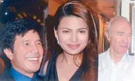  ??  ?? Left: Singers Cocoy Laurel and his niece Denise and eminent painter
Juvenal Sanso.