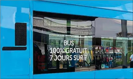  ??  ?? Dunkerque est la première agglomérat­ion de 200000 habitants à instaurer la gratuité totale des autobus urbains.