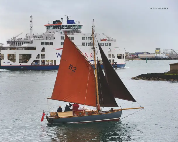  ??  ?? Above, Small and perfectly formed
Betty II heads out of Portsmouth harbour