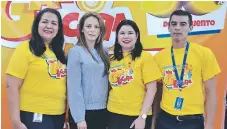  ??  ?? Karen Varela, Candy Marroquín, Marcela Molina y Wilfredo López fueron los ejecutivos anfitrione­s del lanzamient­o.