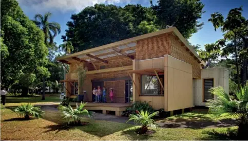  ?? © Photo H. Douris ?? La maison Démété présente tout ce que l’architectu­re bioclimati­que fait de mieux à l’île de La Réunion.