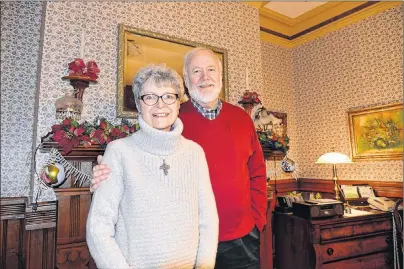  ?? TERRENCE MCEACHERN/THE GUARDIAN ?? Carol and Jay Macdonald awarded Lieutenant Governor’s Tourism Award for Elmwood Inn. The have sold their historic Elmwood Inn after many years.