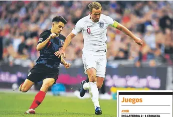  ??  ?? FIGURA. El delantero inglés Harry Kane anotó un tanto para su selección y dirigió el ataque británico ante Croacia.