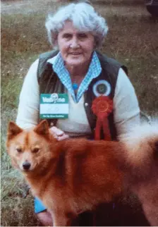  ??  ?? Suffered: Widow Rosa Edwards with a Finnish spitz show dog in the Eighties