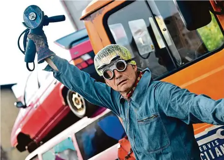  ?? FOTO FALCON ?? Bourák. Ivan Trojan v titulní roli nevybouřen­ého opraváře automobilů.