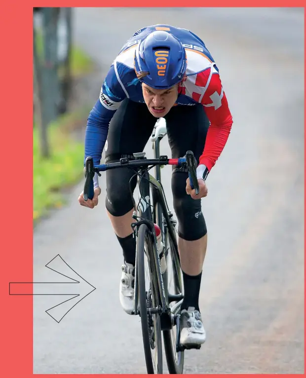  ??  ?? Sogno sfiorato Ruben in azione nel periodo in cui è stato ad un passo da diventare un ciclista profession­ista.