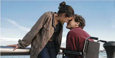  ?? Lionsgate / Roadside Attraction­s ?? Tatiana Maslany and Jake Gyllenhaal star in the biopic “Stronger.”