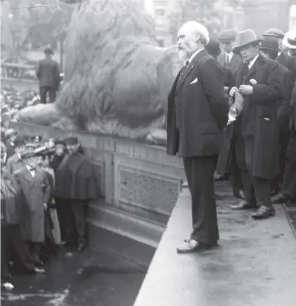  ??  ?? 0 Keir Hardie, seen making a speech in London’s Trafalgar Square, was an early supporter of Home Rule