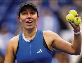  ?? MANU FERNANDEZ / ASSOCIATED PRESS ?? No. 3 seed Jessica Pegula of the United States defeated Elina Svitolina of Ukraine during the third round of the U.S. Open tennis championsh­ips on Saturday in New York.