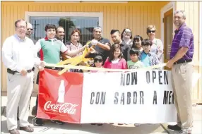  ?? LYNN KUTTER ENTERPRISE-LEADER ?? Con Sabor a Mexico is now open at 107 Pittman St., in Prairie Grove. It is owned by Apolo Castillo and Azucena Castillo of Fort Smith. Others involved with the restaurant are manager Marcelo Maldonado and chef Manuel Martinez, both of Prairie Grove....