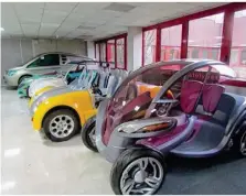  ??  ?? Dans ses locaux, Etud Integral propose un showroom de ses prototypes exposés au Mondial de l’auto.