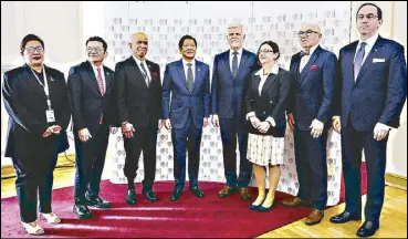  ?? ?? President Marcos and Czech Republic President Petr Pavel pose with business leaders after witnessing the signing of MOUs aimed at unlocking the potential business partnershi­p between the two countries across various sectors, including the semiconduc­tor and IT-BPM sectors, among others.