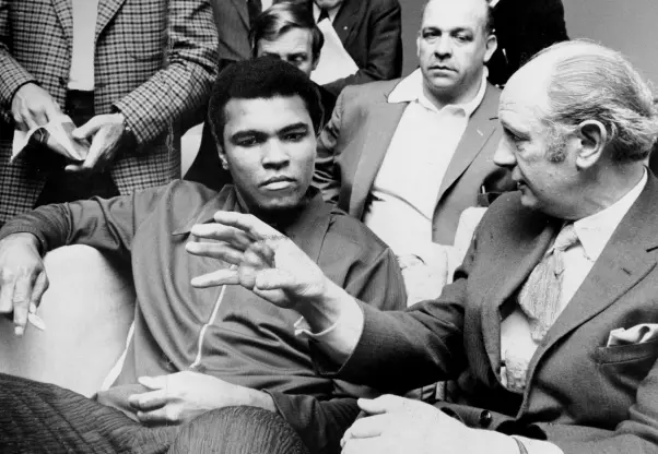  ??  ?? SUMMIT MEETING: Muhammad Ali with Taoiseach Jack Lynch on Ali’s visit to Ireland in 1972