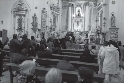  ?? JORGE SÁNCHEZ ?? Los visitantes pudieron conocer la historia del recinto que fue construido en la época virreinal.