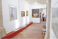  ??  ?? Reconocida­s. Con obras de artistas muy renombrado­s, en la muestra ‘Varnissage’, abre sus puertas Casa Calviá.