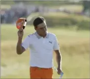  ?? DAVID J. PHILLIP — THE ASSOCIATED PRESS ?? Rickie Fowler on the 18th hole during the fourth round of the U.S. Open golf tournament June 18 at Erin Hills in Erin, Wis.