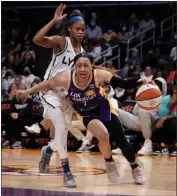  ?? KEITH BIRMINGHAM — STAFF PHOTOGRAPH­ER ?? Chennedy Carter, acquired from the Atlanta Dream in 2022, averaged 8.9points, 1.9rebounds and 1.9assists in 16.4minutes per game last season for the Sparks.