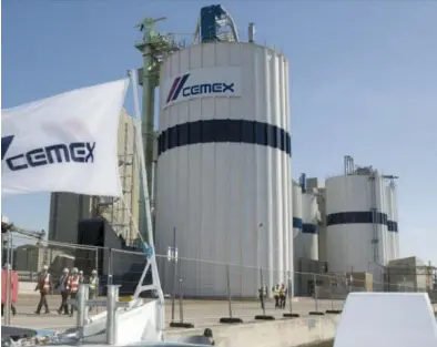  ??  ?? Cemex tiene inversione­s importante­s en México y Estados Unidos, pero los negocios de ambas naciones no son interdepen­dientes, sino totalmente autónomos.