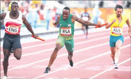  ?? ISITHOMBE NGABE: GALLO IMAGES ?? U-AKANI Simbine wakuleli ephuma endaweni yesibili emjahweni we-4X100m relay onqotshwe yi-England kweyamaCom­monwealth, e-Australia.