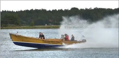  ?? FOTO: LEHTIKUVA/STEFAN ÖHBERG ?? INTE FÖR FISKE. Fridde Martin kör mest upplevelse­turer med sin fiskebåt Fanny.